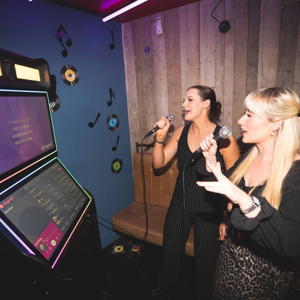 karaoke hire - revolution bars